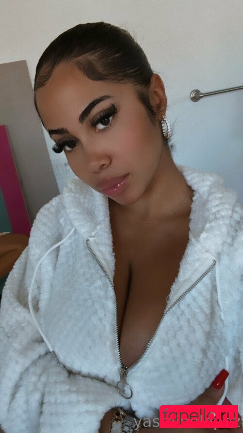 Yasmine Lafitte / Yasmineofficiel / yasminelaffite / yasminelafitteofficial Onlyfans Photo Gallery 