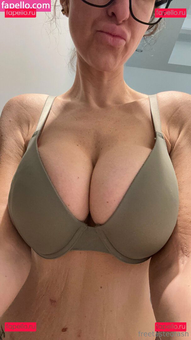 freetasteofash Onlyfans Photo Gallery 