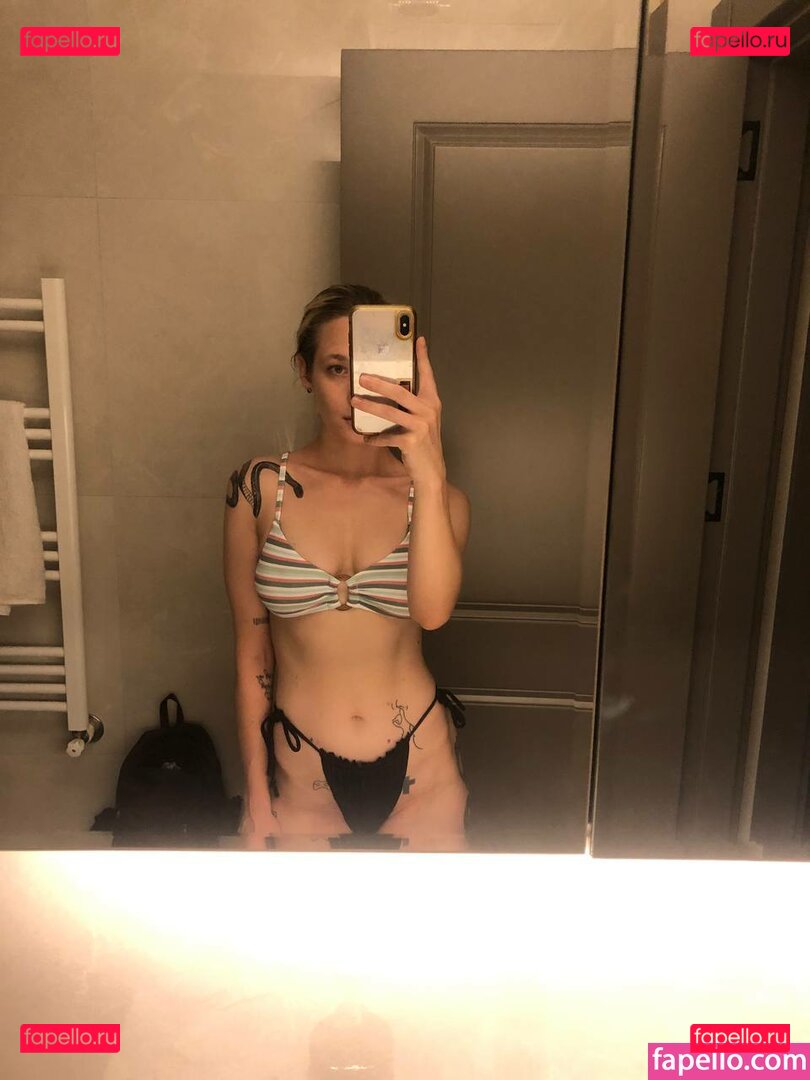 Dina Lewd / dina_lewd / lewdina Onlyfans Photo Gallery 