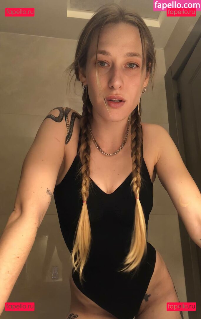 Dina Lewd / dina_lewd / lewdina Onlyfans Photo Gallery 