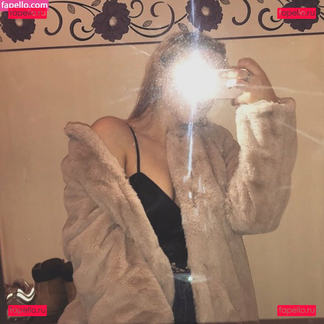 Abbie Carroll / abbcrrll / abbiecarroll_x  / abs.carroll Onlyfans Photo Gallery 