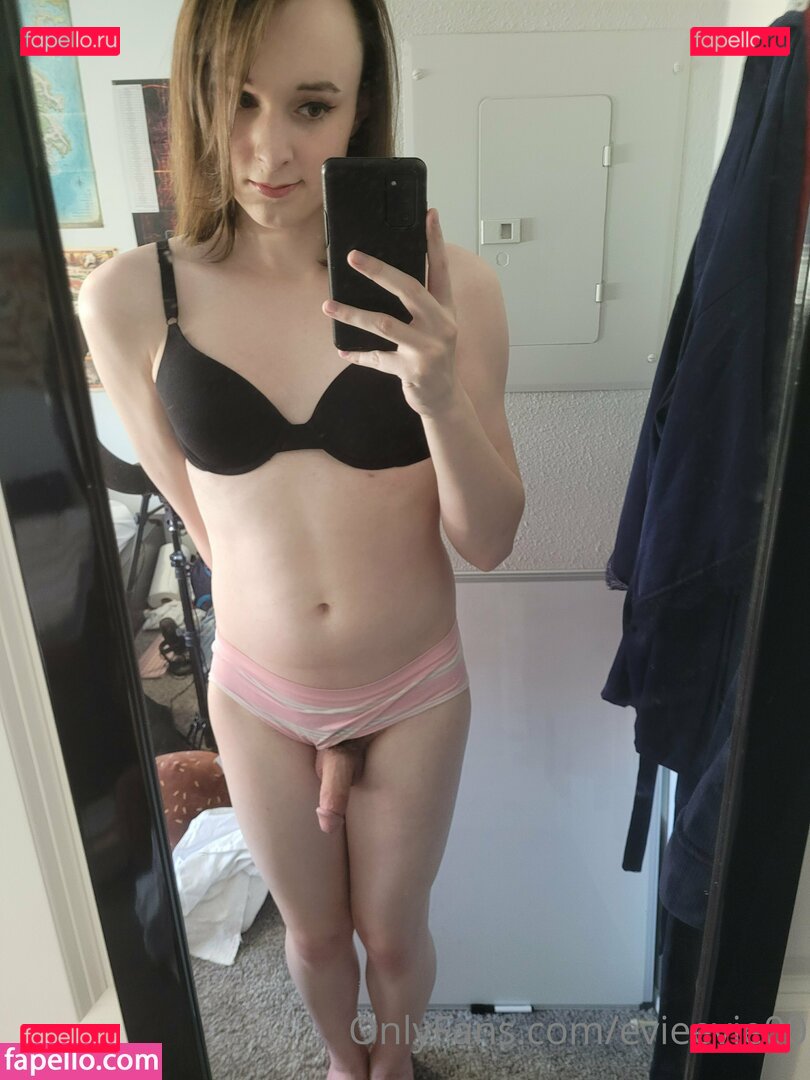 Evie Andrews Nude Onlyfans Photo 27