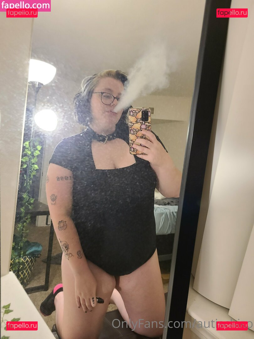 autischizo / okayschizo Onlyfans Photo Gallery 