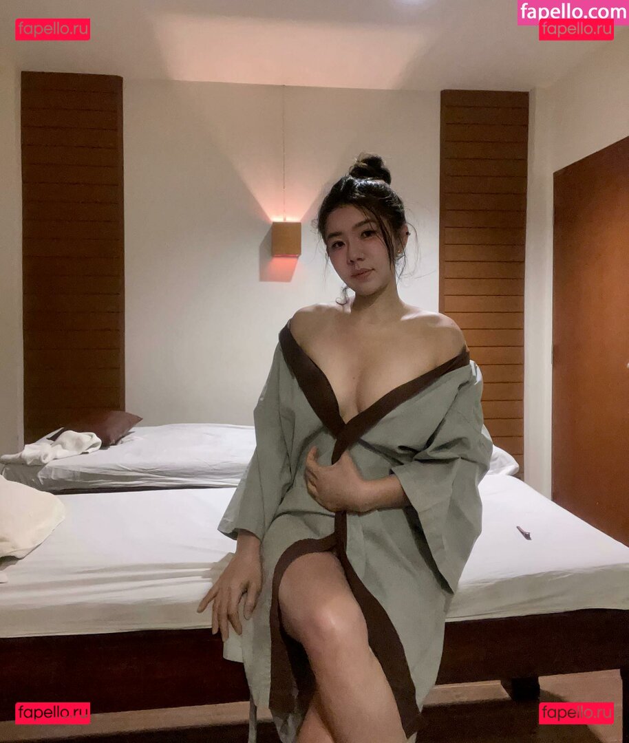 Mika / Niparat Konyai / mikahoney / mikanaka9999 / mikapok99 Onlyfans Photo Gallery 