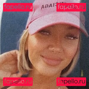 Molly Cavalli / https: / iammollycavalli / iammollyxoxo Onlyfans Photo Gallery 