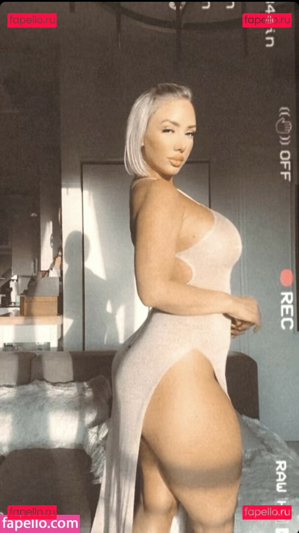 Molly Cavalli / https: / iammollycavalli / iammollyxoxo Onlyfans Photo Gallery 