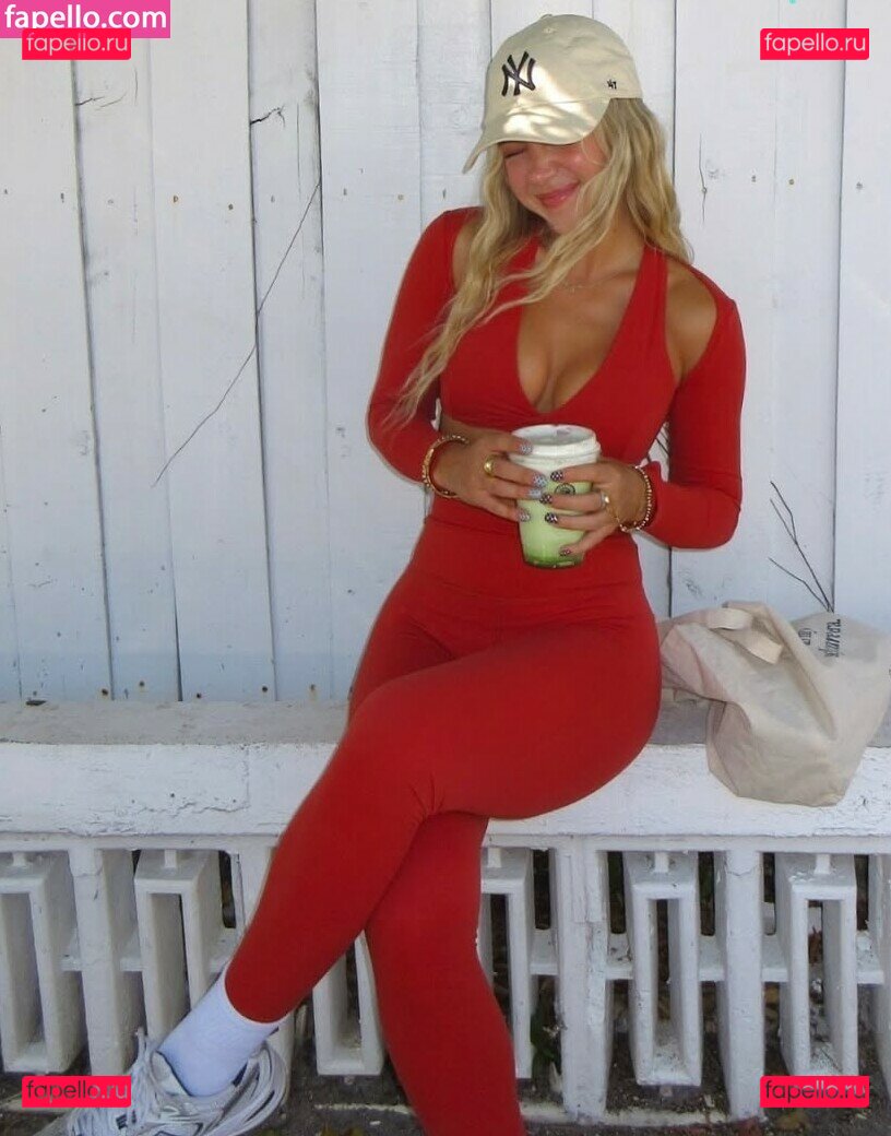 Hannah Lutz / hanna.lux / hannah.lutz / nothannahlutz Onlyfans Photo Gallery 