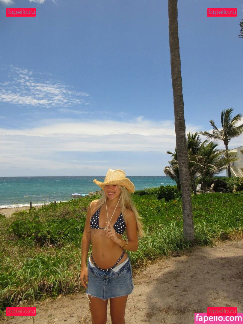 Hannah Lutz / hanna.lux / hannah.lutz / nothannahlutz Onlyfans Photo Gallery 