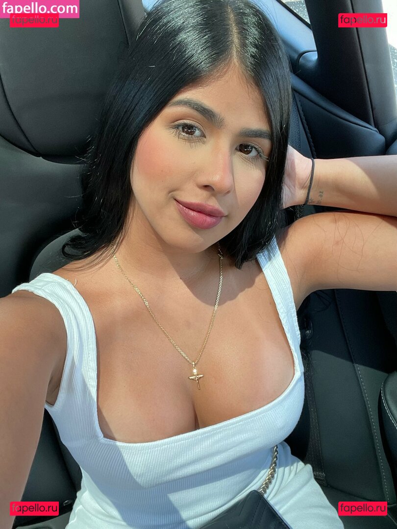 Katherine Rodriguez / KatherineARR / katherine.arr / kathimodelofficial