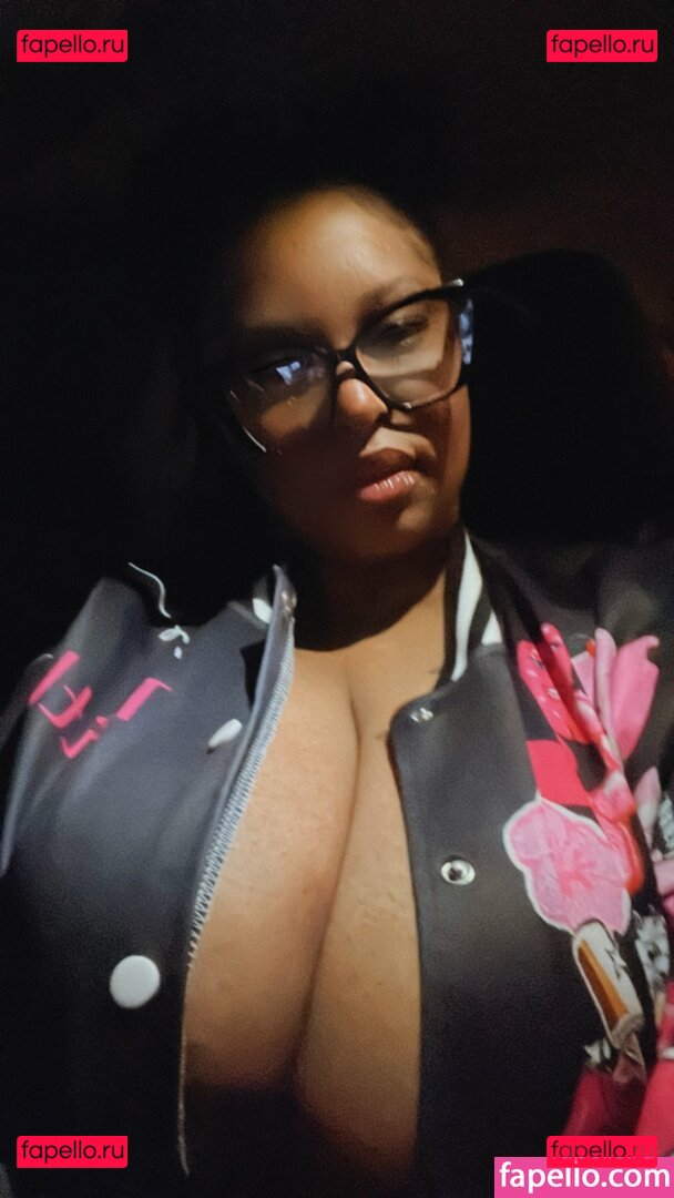 LvMilli / lv_milli_ Onlyfans Photo Gallery 