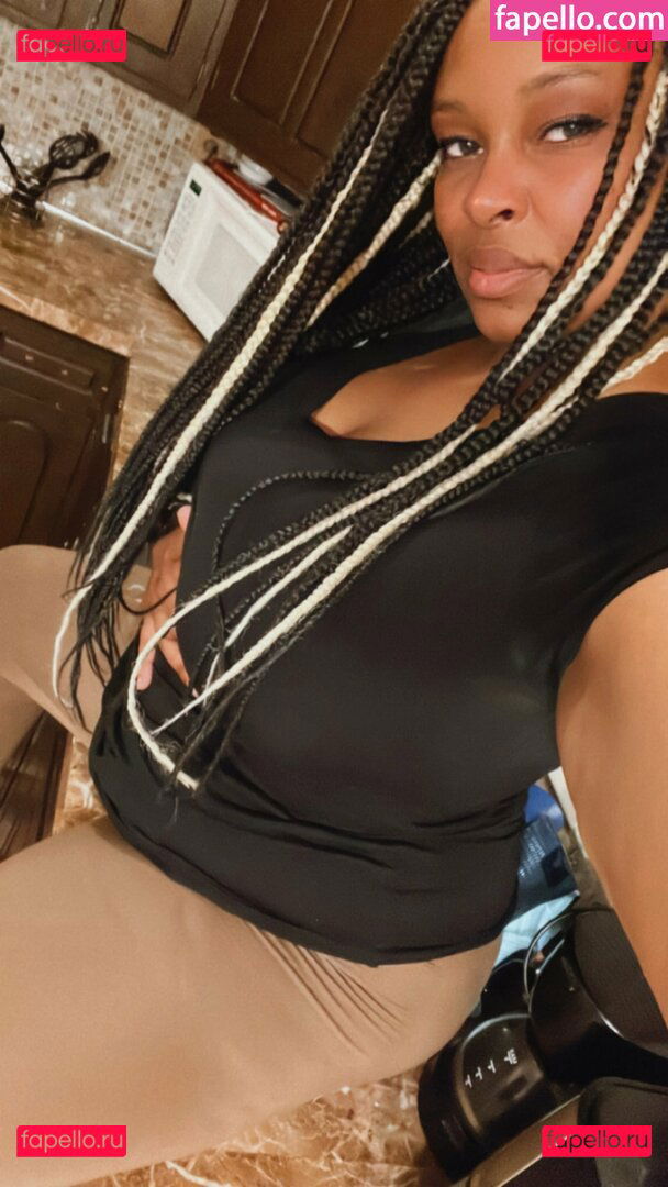 LvMilli / lv_milli_ Onlyfans Photo Gallery 