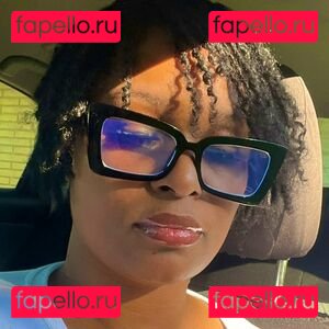 LvMilli / lv_milli_ Onlyfans Photo Gallery 