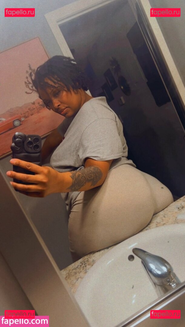 LvMilli / lv_milli_ Onlyfans Photo Gallery 