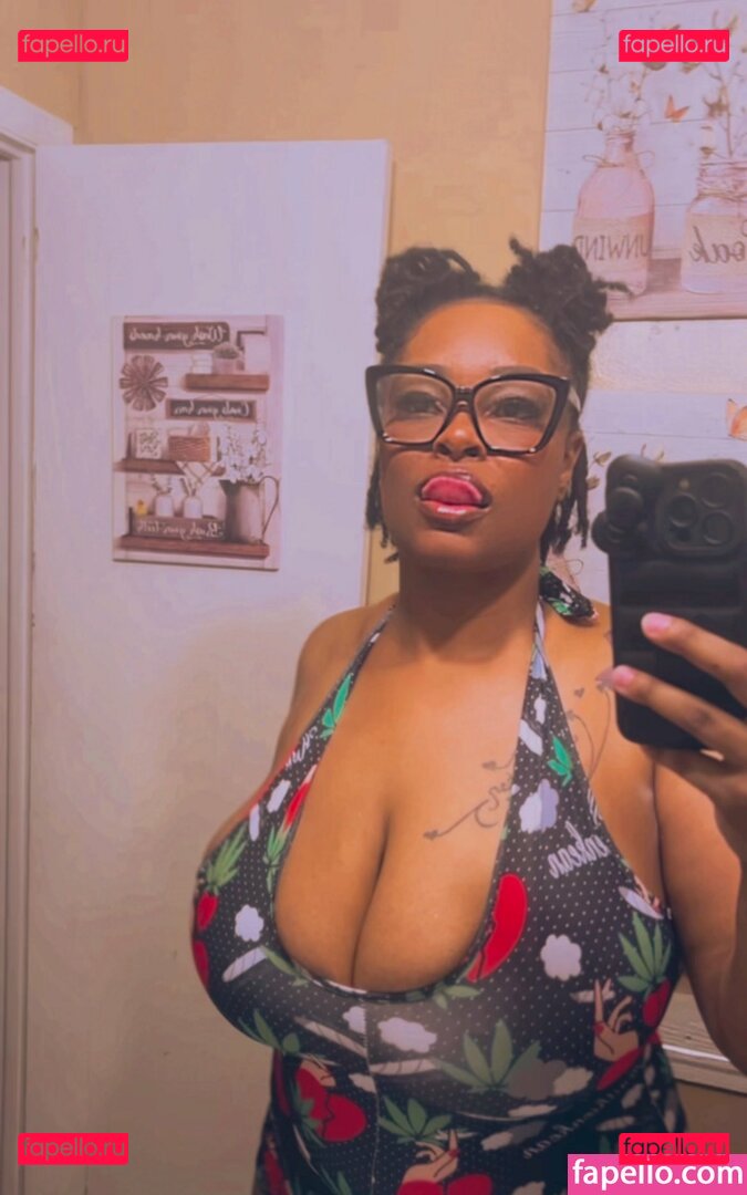 LvMilli / lv_milli_ Onlyfans Photo Gallery 