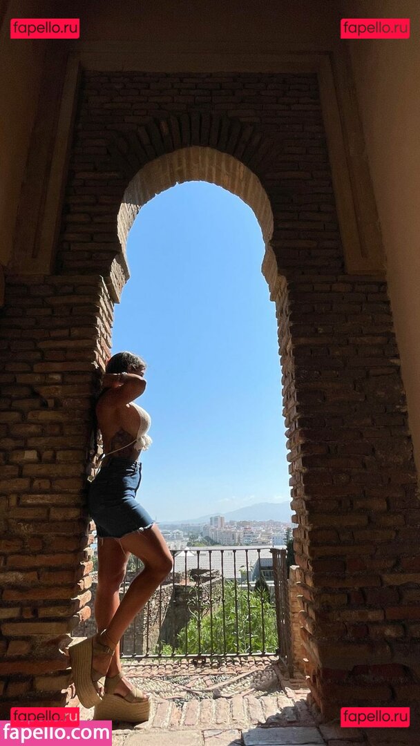 Sara Izquierdo / saraizquierd / vickyizquierdo Onlyfans Photo Gallery 