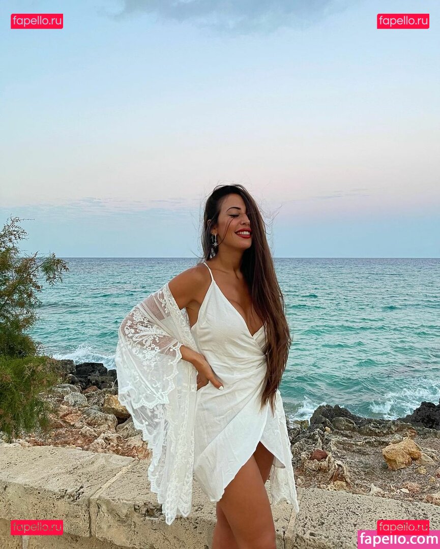 Sara Izquierdo / saraizquierd / vickyizquierdo Onlyfans Photo Gallery 