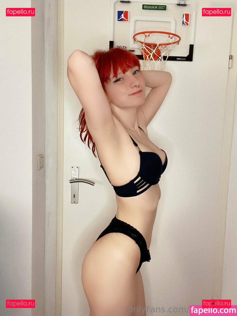 Anniee.red / anieee.red