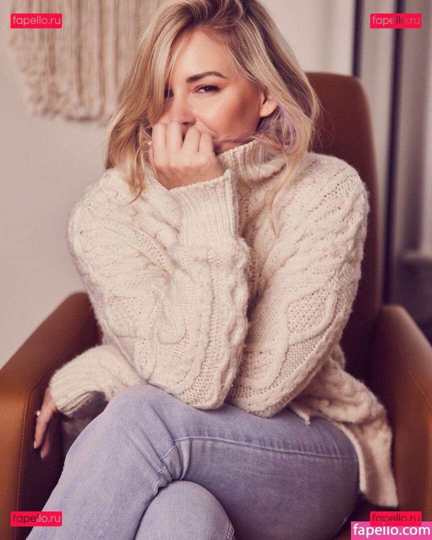 Renee Paquette / reneepaquette Onlyfans Photo Gallery 