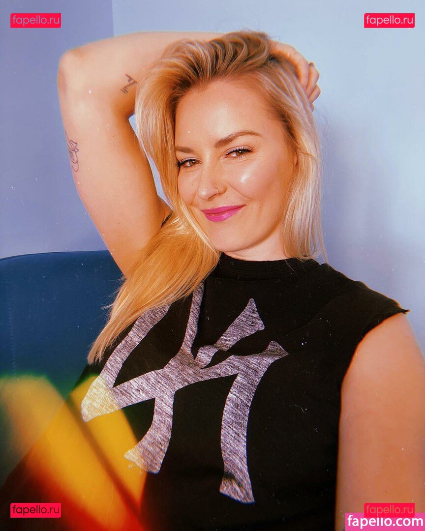 Renee Paquette / reneepaquette Onlyfans Photo Gallery 