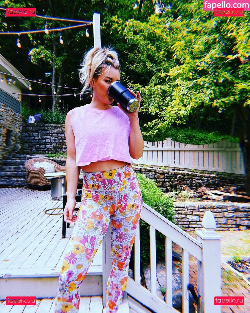 Renee Paquette / reneepaquette Onlyfans Photo Gallery 