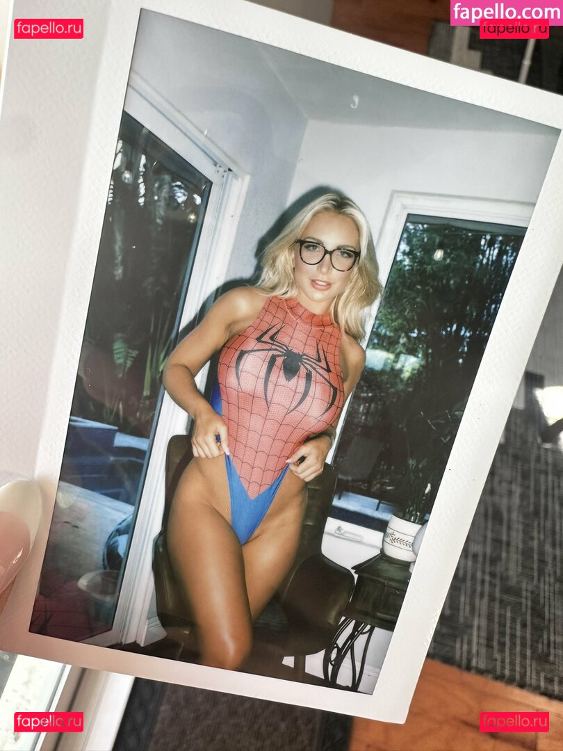 Shayna Holt / shaynaholt Onlyfans Photo Gallery 