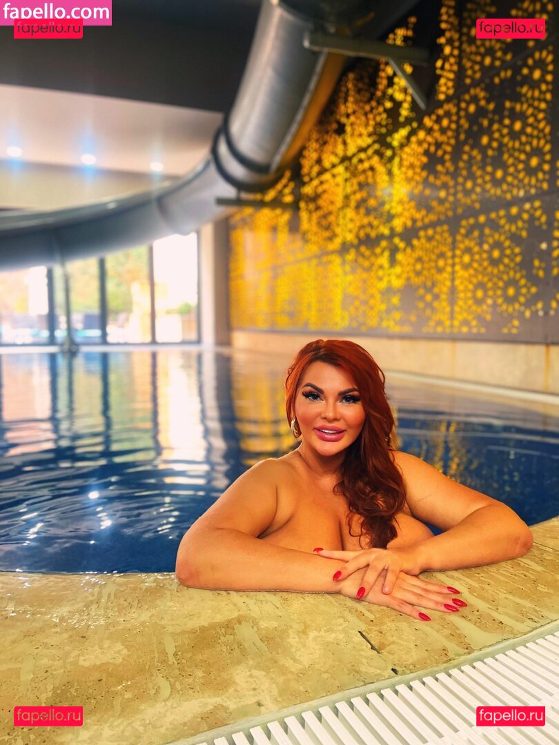 Yulia Moretti / _yulia.moretti_ / https: / yulia / yuliaxxxx Onlyfans Photo Gallery 