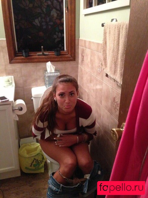 Nurse Pilar Nude Onlyfans Photo 49