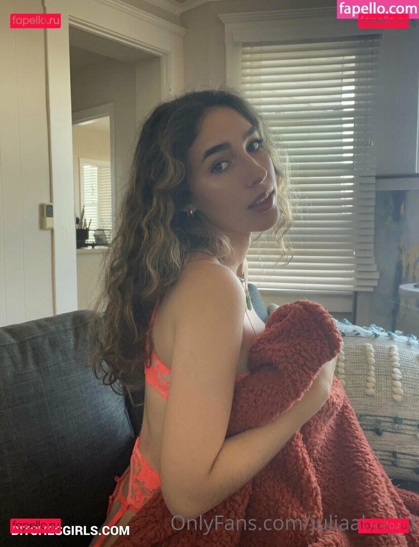 Julia Merekoulias / juliamerekoulias Onlyfans Photo Gallery 