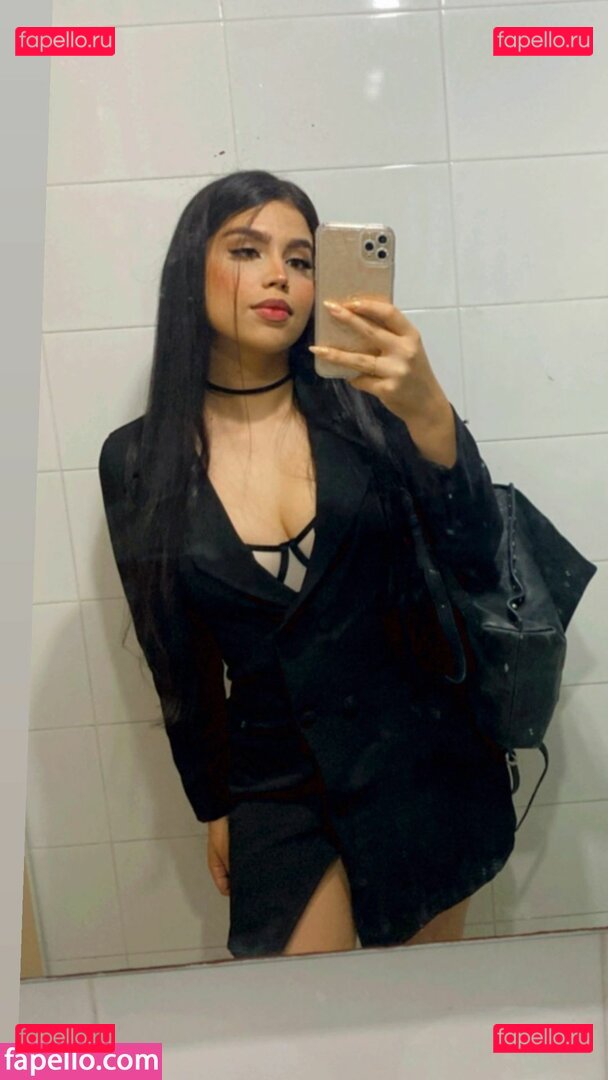 Emilylittle / emruiz04 Onlyfans Photo Gallery 