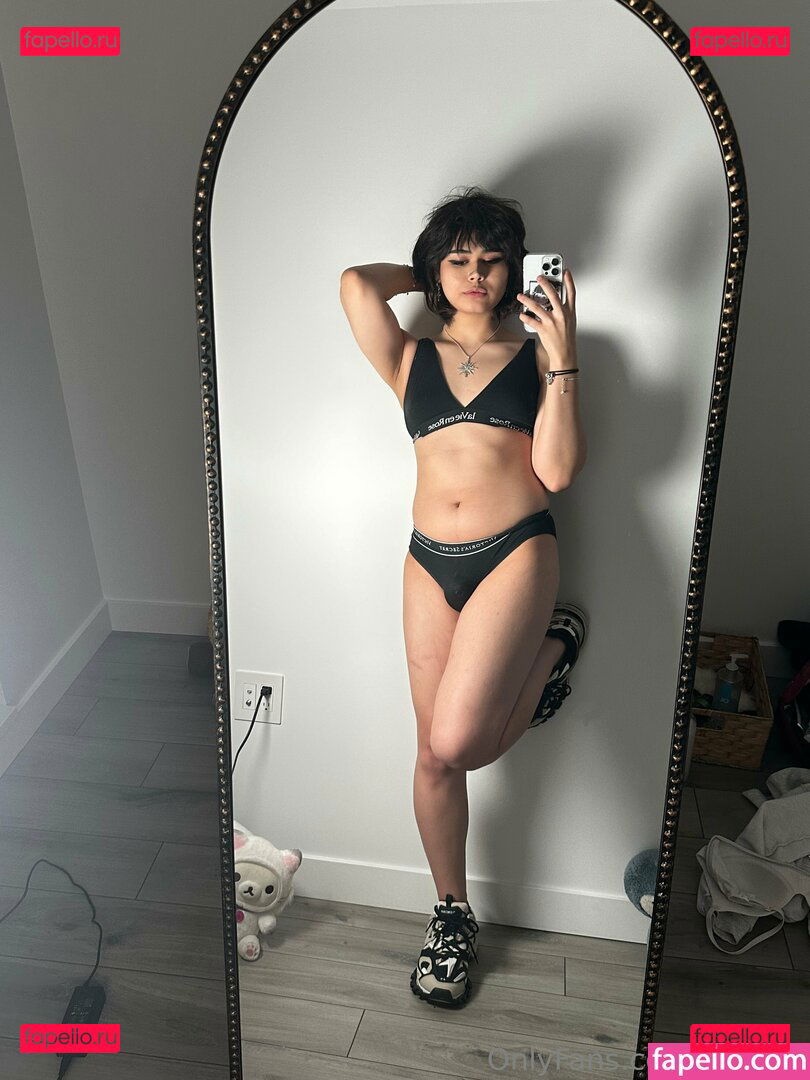 KianaVi / kianavi5 Onlyfans Photo Gallery 