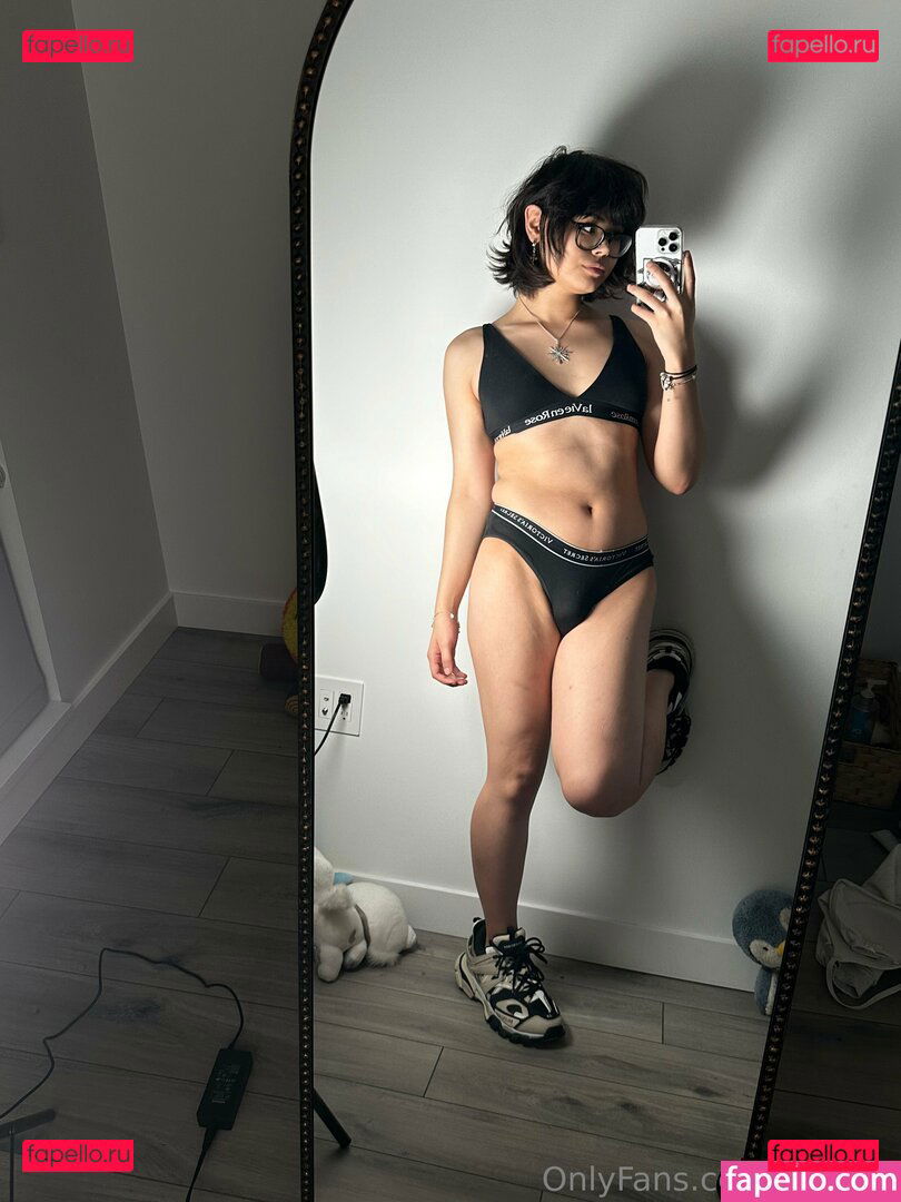 KianaVi / kianavi5 Onlyfans Photo Gallery 