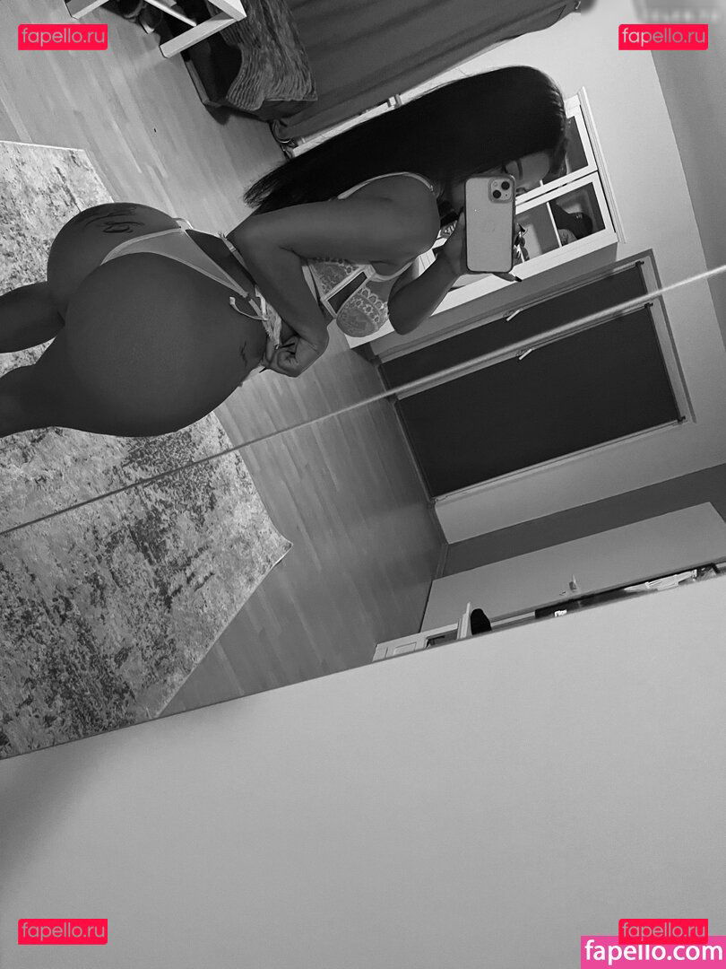 Kocchanie Onlyfans Photo Gallery 