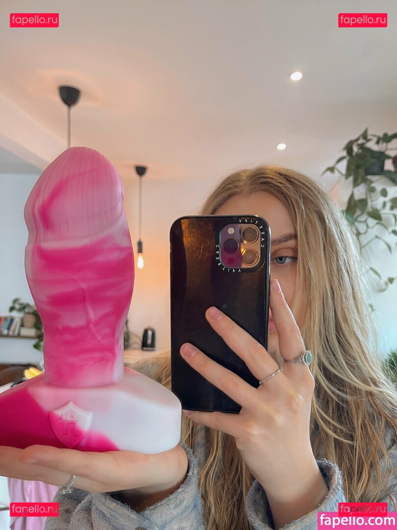 thorrifree / toriroloff Onlyfans Photo Gallery 