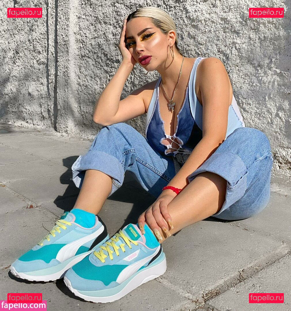 Vai Monroe / vaimonroe Onlyfans Photo Gallery 