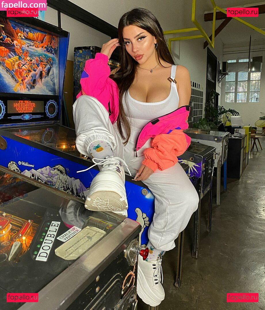 Vai Monroe / vaimonroe Onlyfans Photo Gallery 