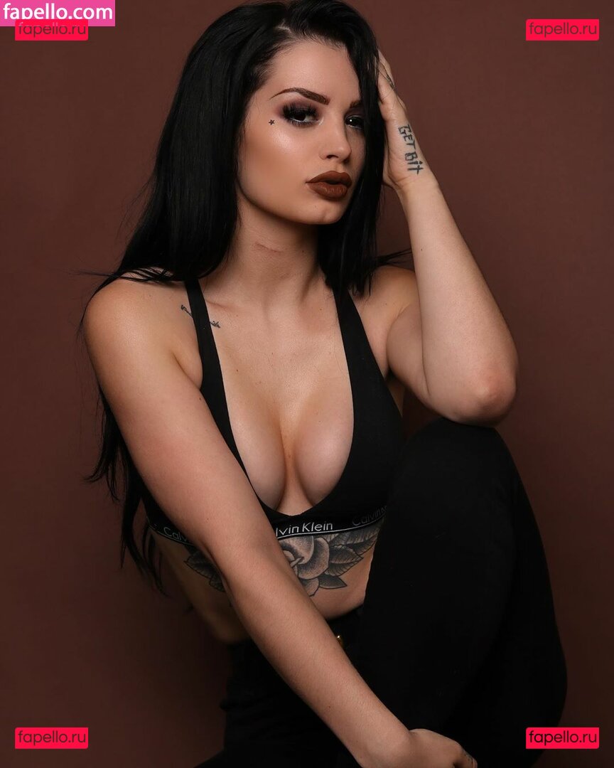Saraya Bevis Nude Onlyfans Photo 42