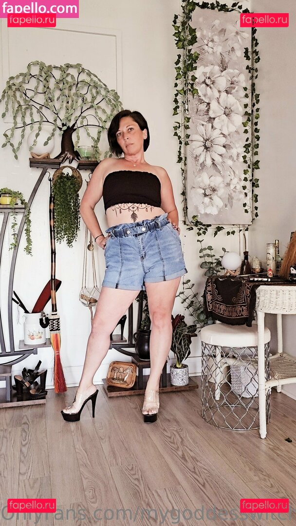 csmooth2342 / mygoddesswitch2 Onlyfans Photo Gallery 