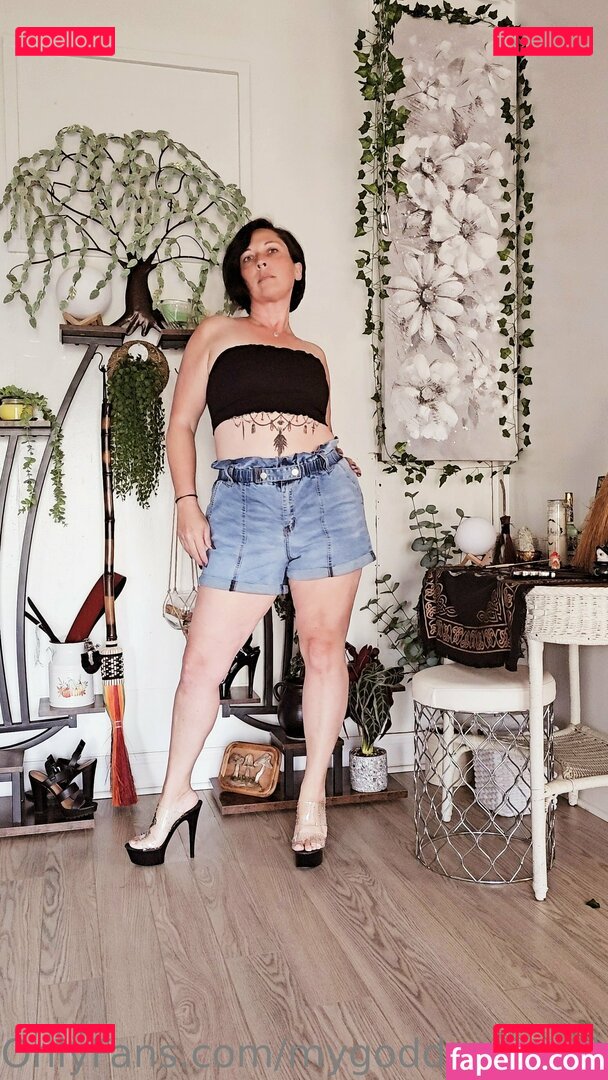 csmooth2342 / mygoddesswitch2 Onlyfans Photo Gallery 