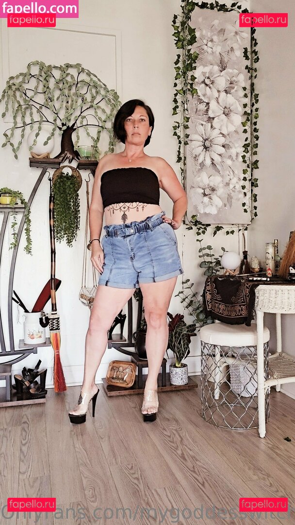 csmooth2342 / mygoddesswitch2 Onlyfans Photo Gallery 