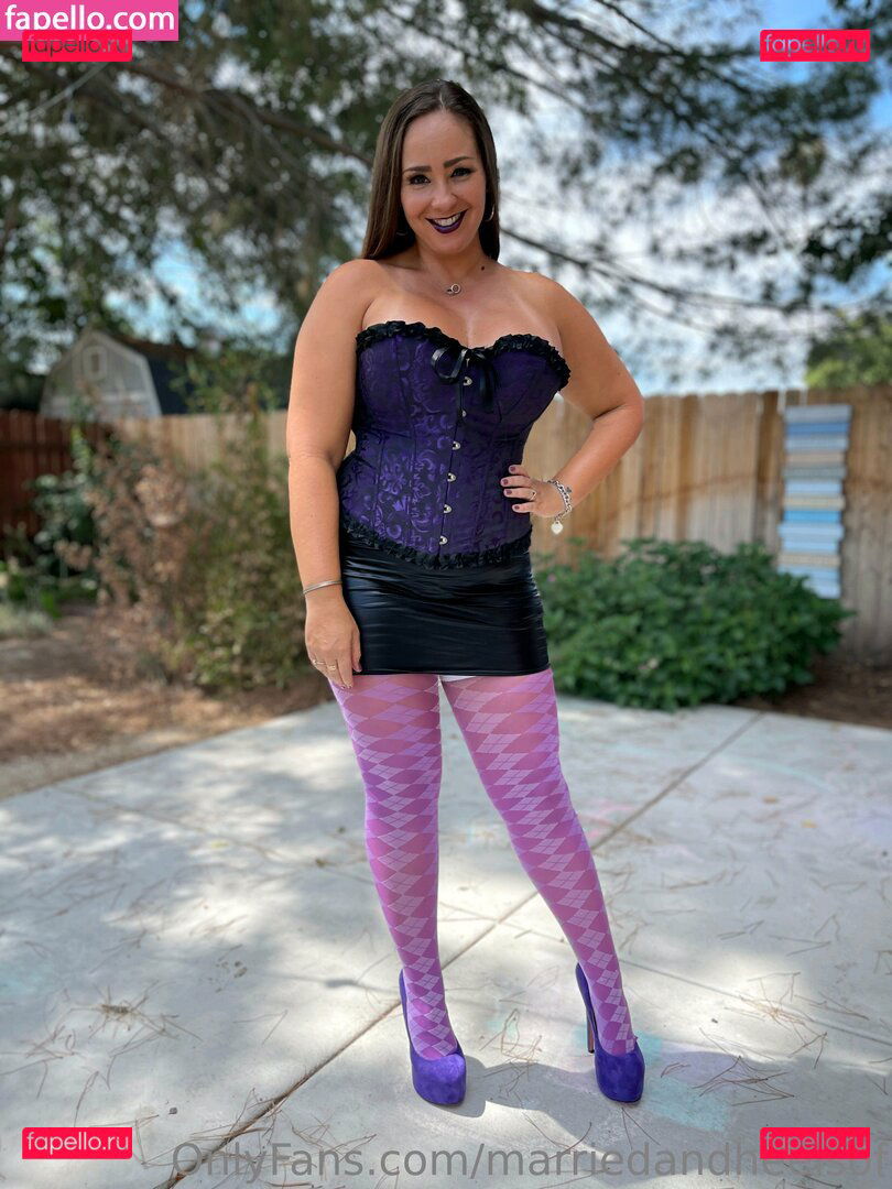 marriedandheels / marriedandheelsof Onlyfans Photo Gallery 
