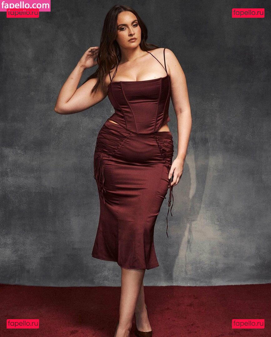 Erinmhk / erinmarleyklay / noterinmhk Onlyfans Photo Gallery 