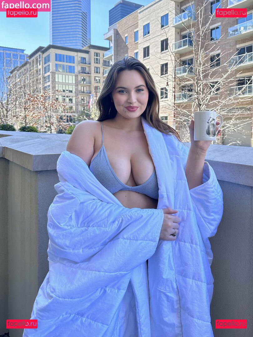 Erinmhk / erinmarleyklay / noterinmhk Onlyfans Photo Gallery 