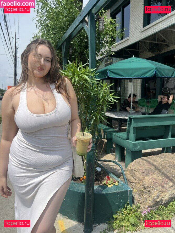 Erinmhk / erinmarleyklay / noterinmhk Onlyfans Photo Gallery 