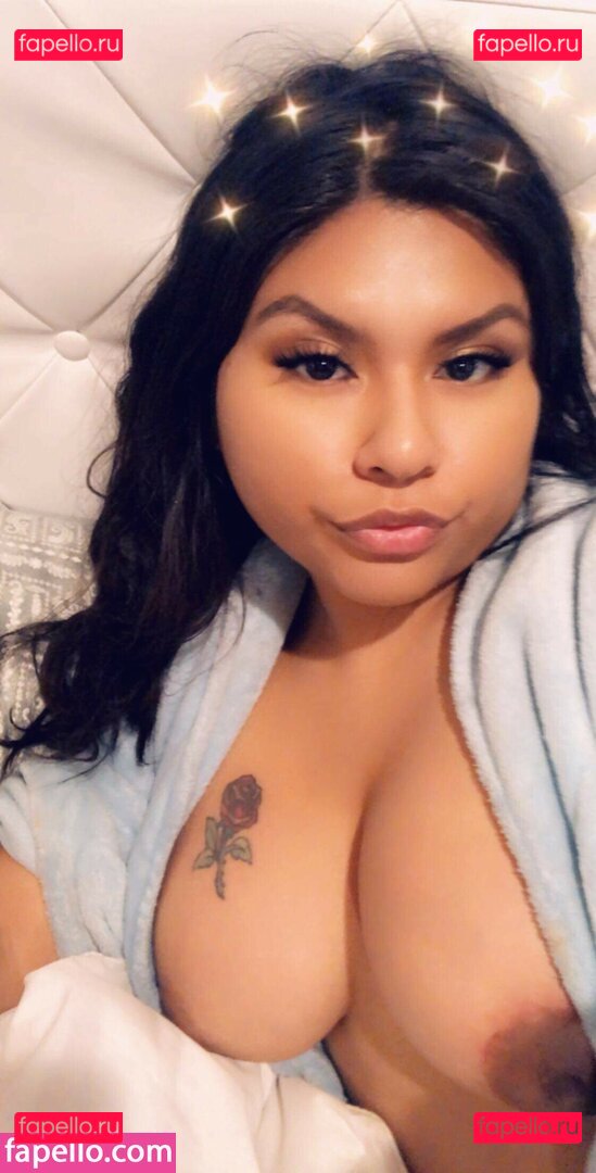 anyuser / roseysan Onlyfans Photo Gallery 