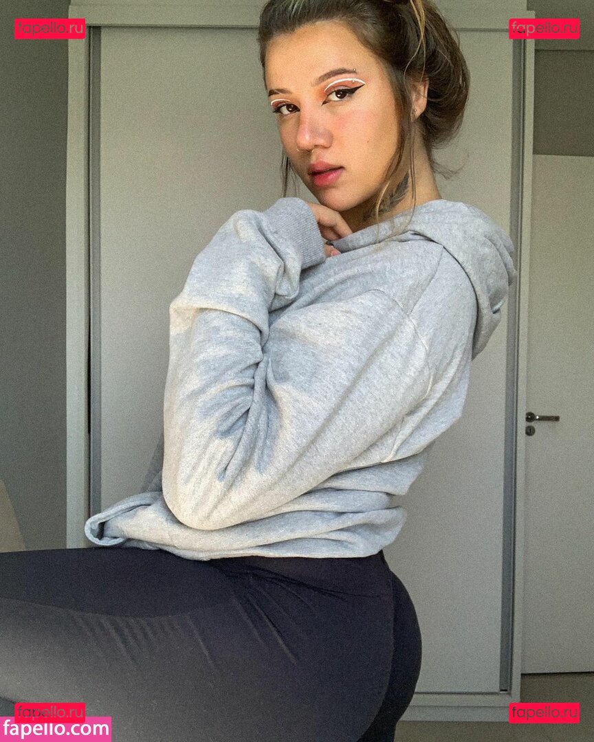Elana Dara Nude Onlyfans Photo 17