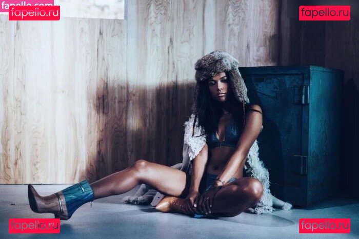 Karrueche / Karrueche Tran / itskarrueche Onlyfans Photo Gallery 