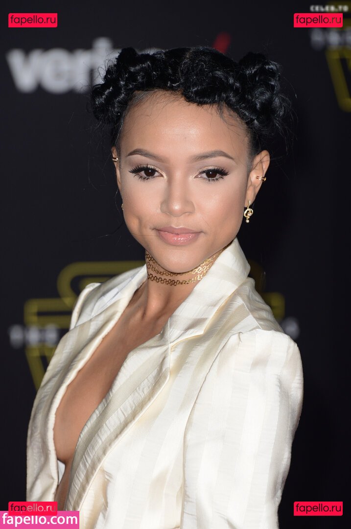 Karrueche / Karrueche Tran / itskarrueche Onlyfans Photo Gallery 