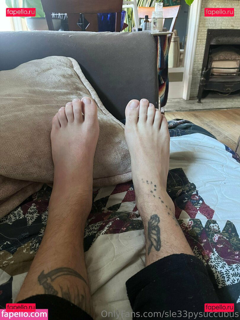 halfields_ / sle33pysuccubus Onlyfans Photo Gallery 