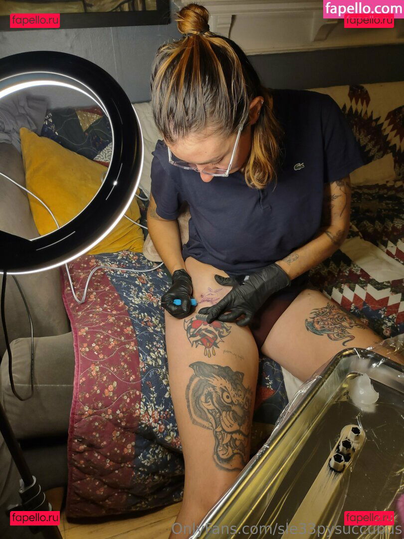 halfields_ / sle33pysuccubus Onlyfans Photo Gallery 