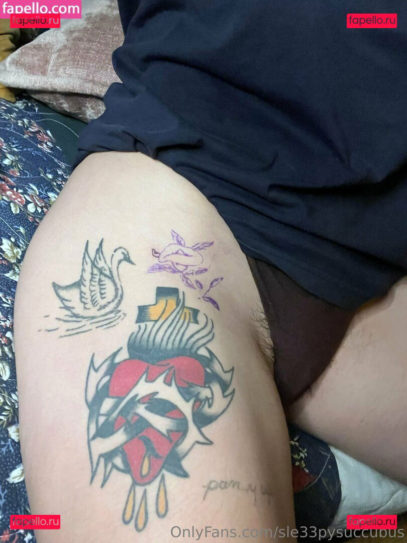 halfields_ / sle33pysuccubus Onlyfans Photo Gallery 